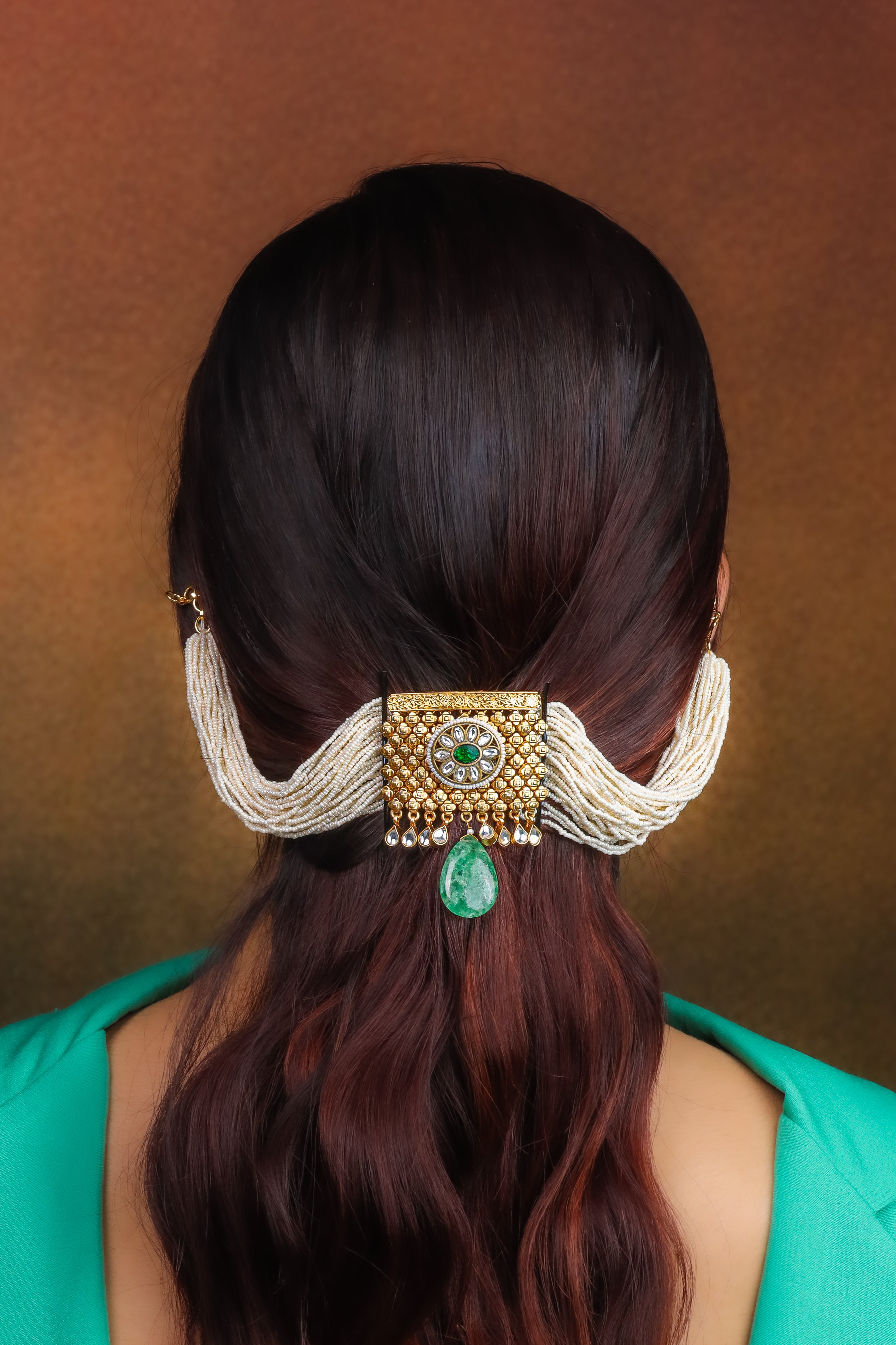 Gardenia Crest Necklace