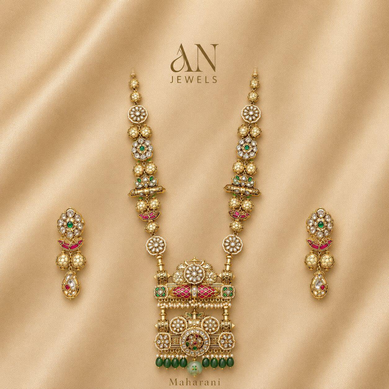 Crown Heritage Necklace & Earrings