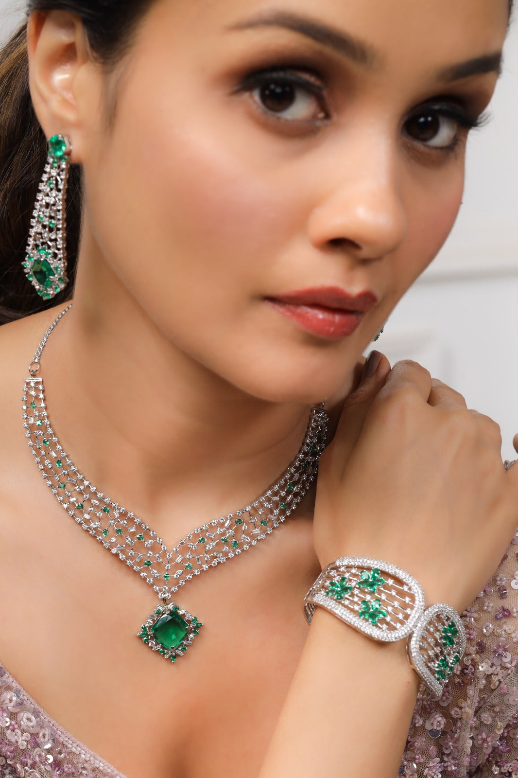 Green Diamond Necklace Set
