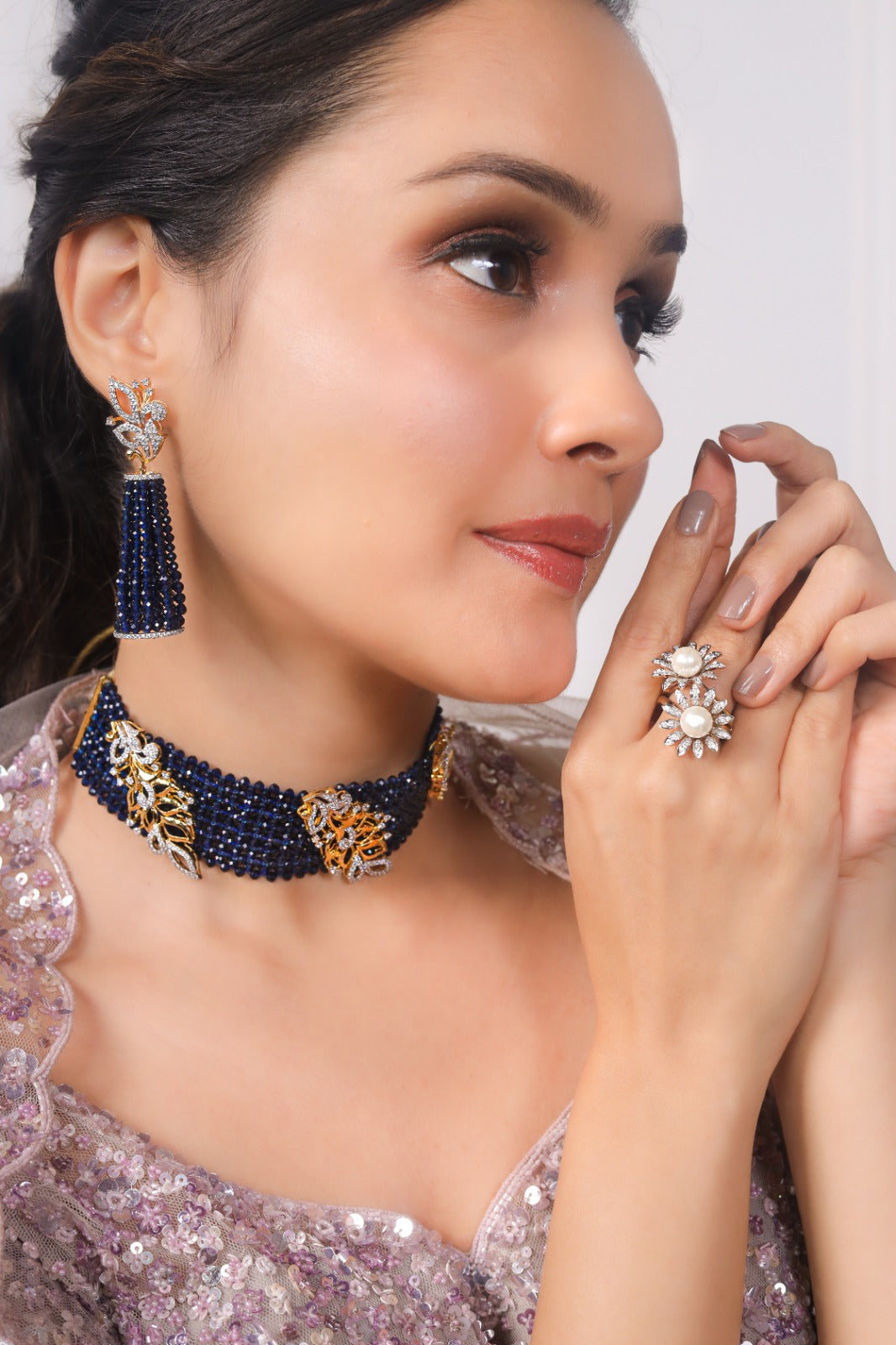 Midnight Bloom Collier