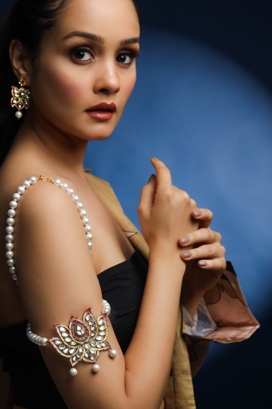 Lotus Radiance Necklace & Earrings